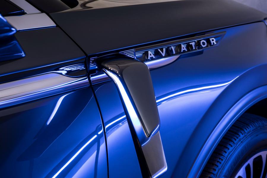 Детали экстерьера Lincoln Aviator 2018 года  (фото 20 из 23)